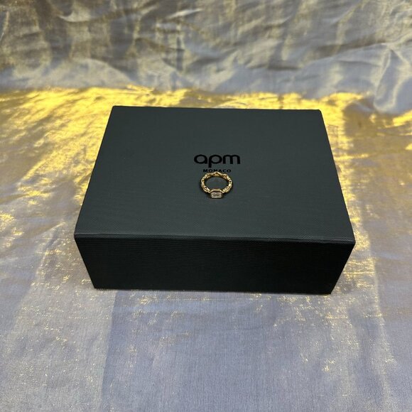 APM Monaco Eclat Gold Square Ring - Picture 5 of 5